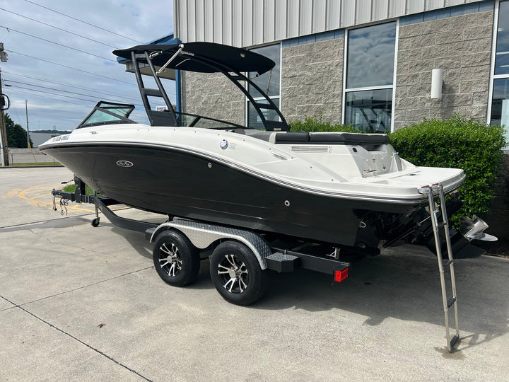 2022 Sea Ray SPX 210