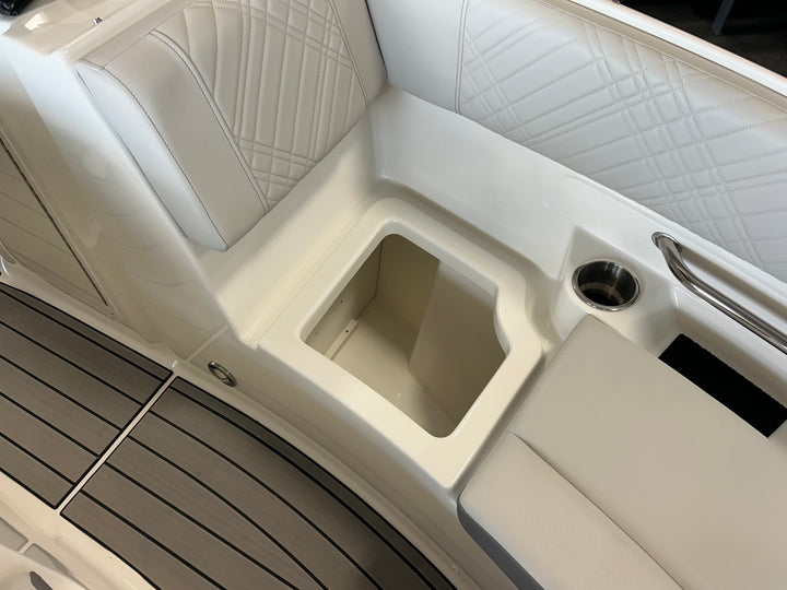 2026 Sea Ray SDX 230