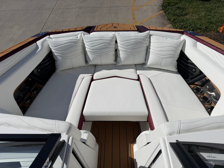 2026 Nautique G21