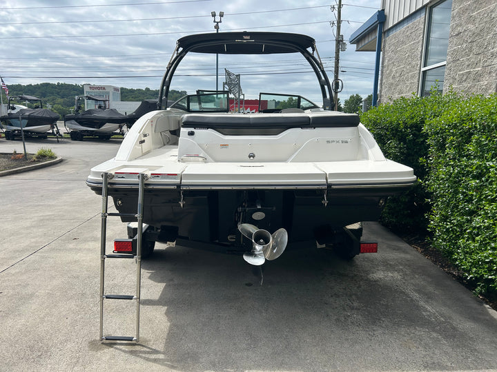 2022 Sea Ray SPX 210