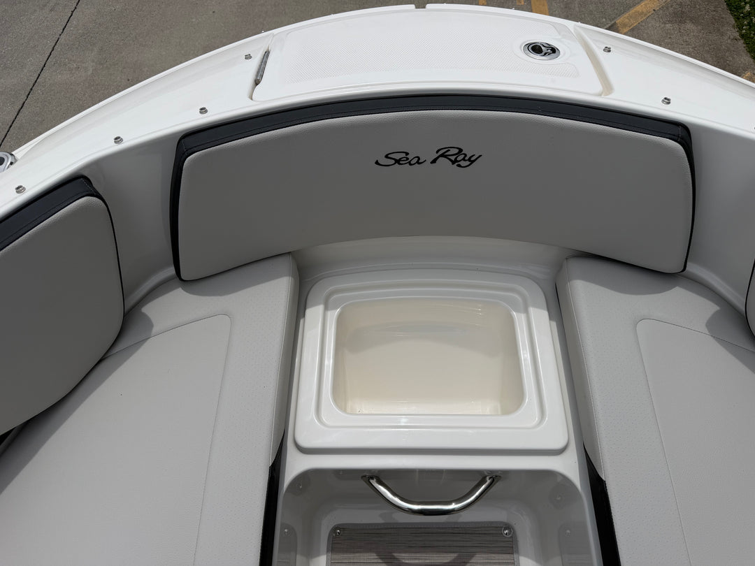 2026 Sea Ray SPX 210