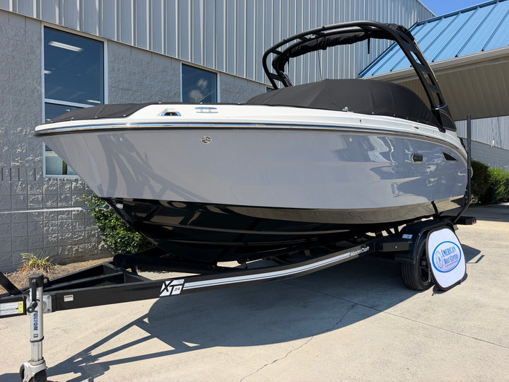 2026 Sea Ray SDX 230