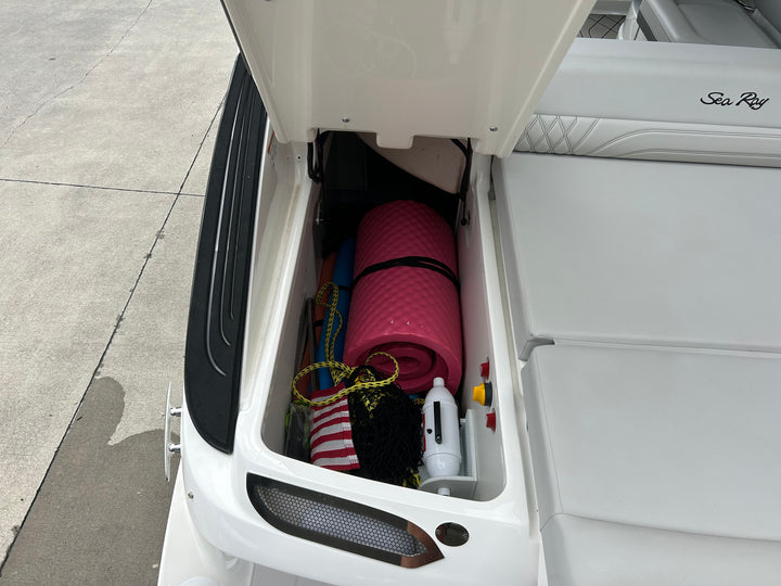 2023 Sea Ray SLX 260
