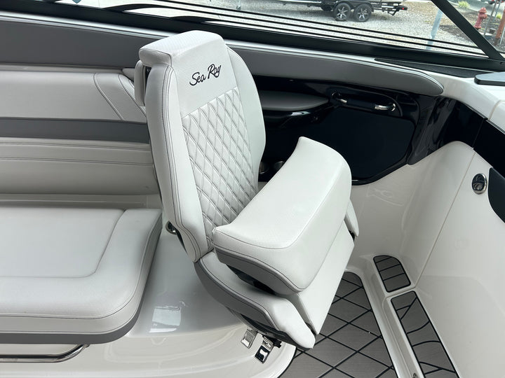 2023 Sea Ray SLX 260