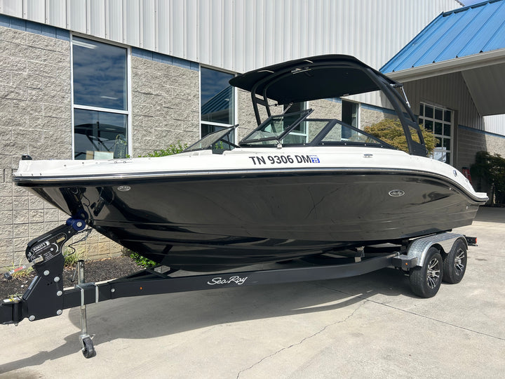 2022 Sea Ray SPX 210