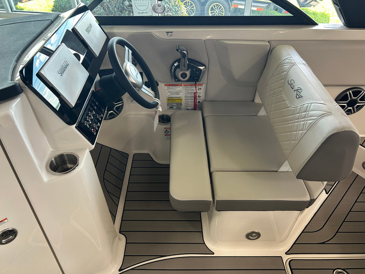 2026 Sea Ray SDX 230