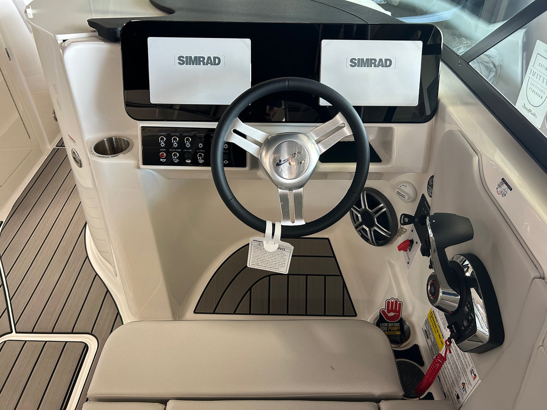 2026 Sea Ray SDX 230