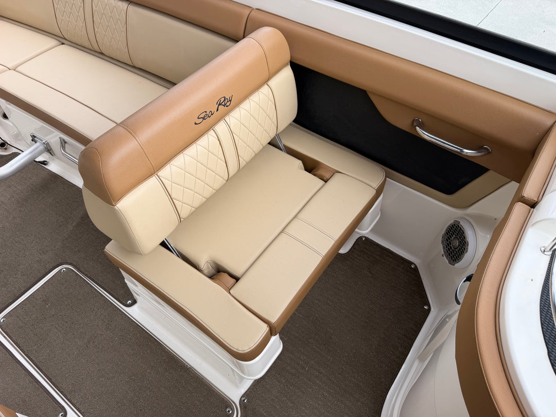 2015 Sea Ray 270 Sundeck