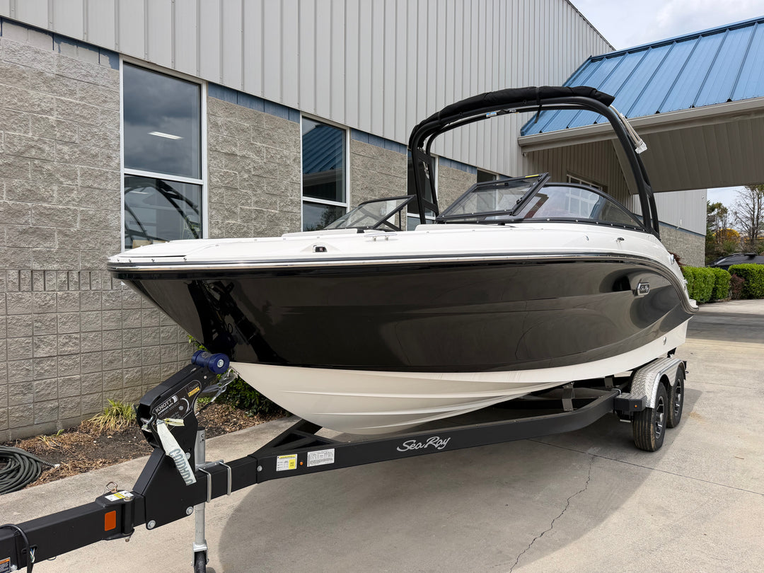2026 Sea Ray SPX 210