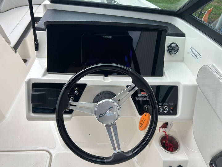 2022 Sea Ray SPX 210