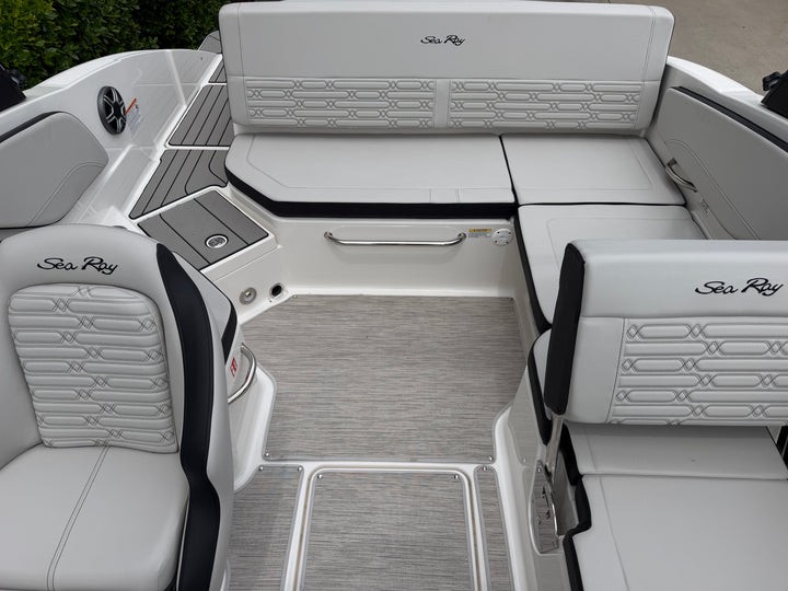 2026 Sea Ray SPX 210