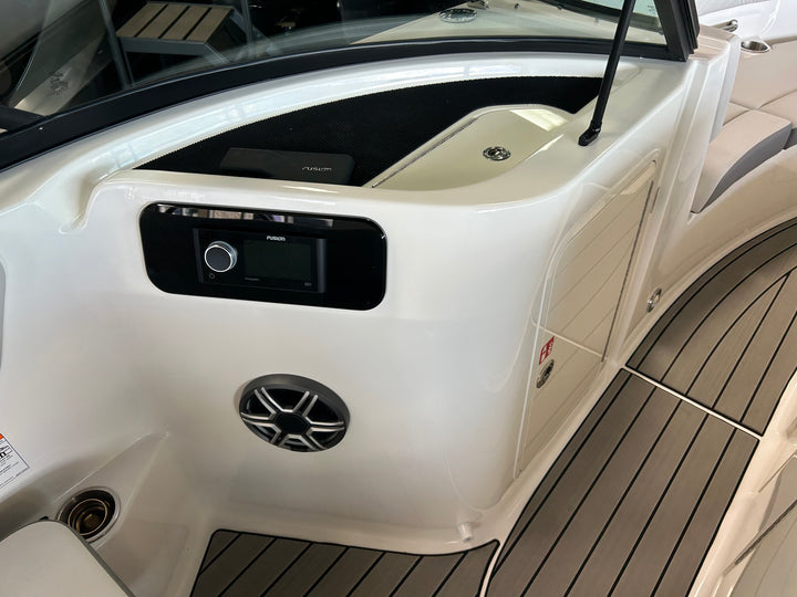 2026 Sea Ray SDX 230