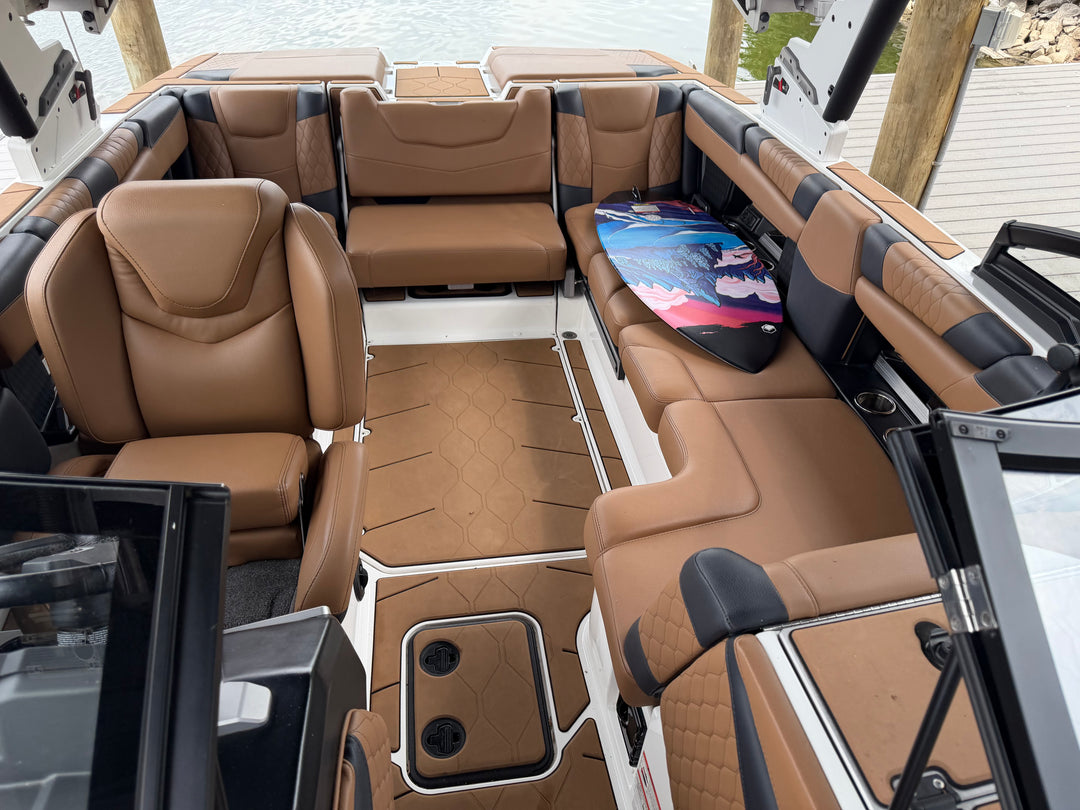 2022 Malibu M220