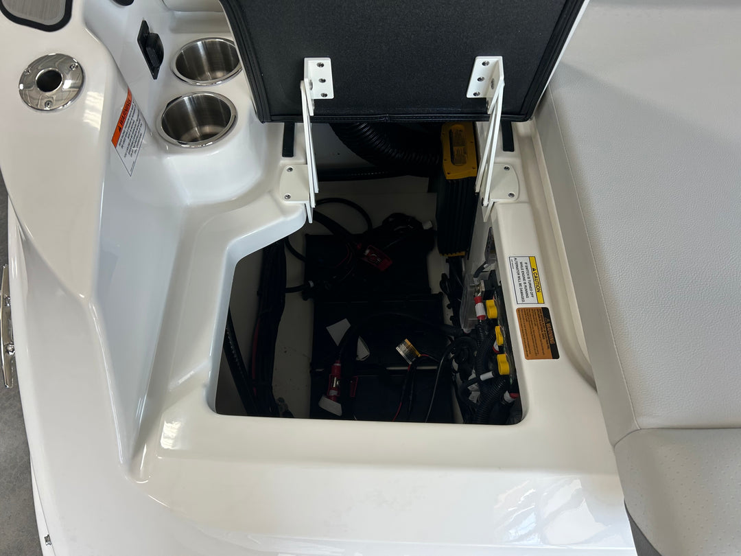 2026 Sea Ray SDX 230