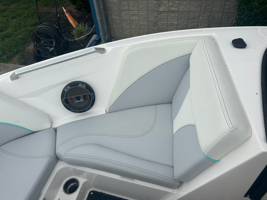 2021 Mastercraft XT21