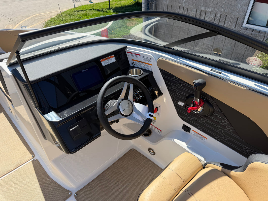 2026 Sea Ray SPX 210