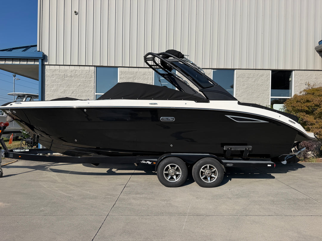 2026 Sea Ray SDX 270