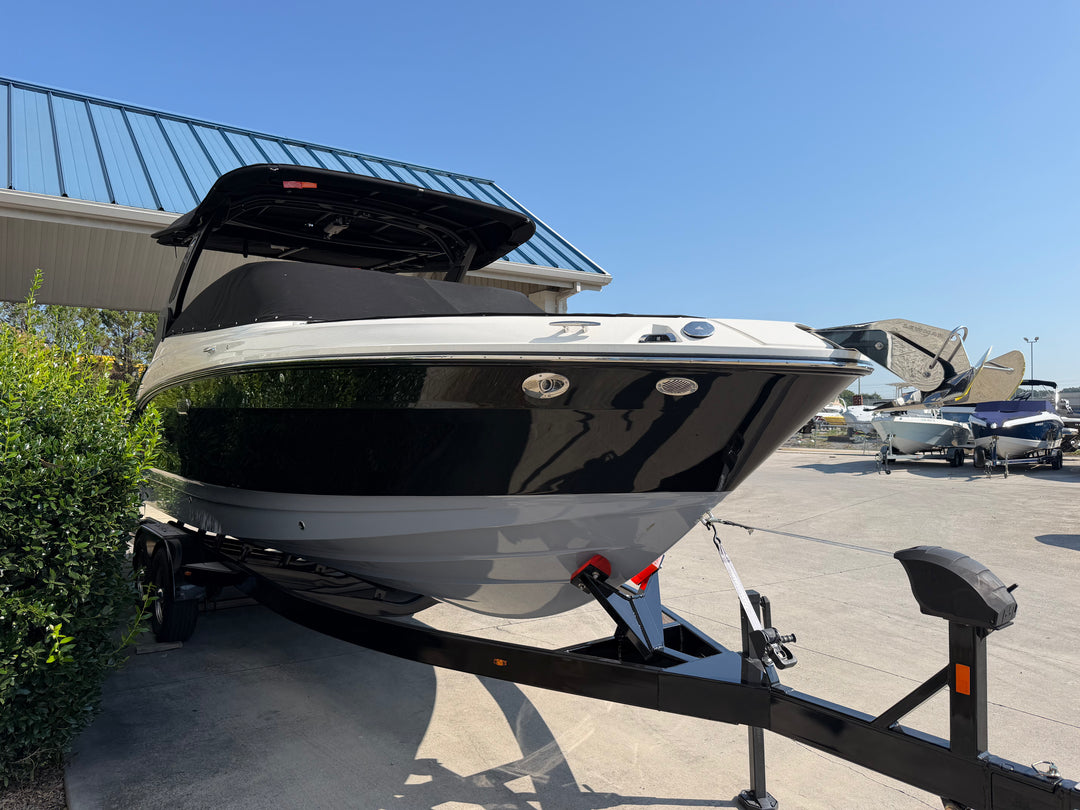 2026 Sea Ray SLX 260