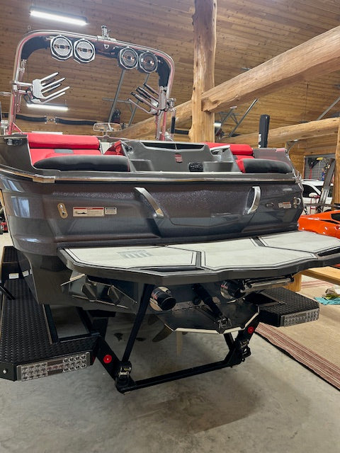 2021 MasterCraft X24