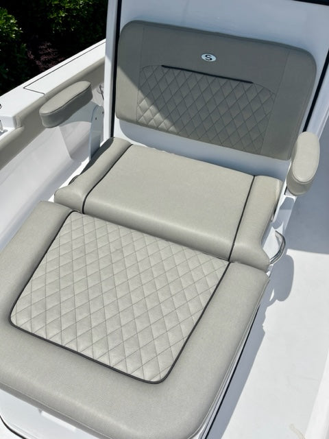 2025 Sportsman 247OE Masters Bay Boat