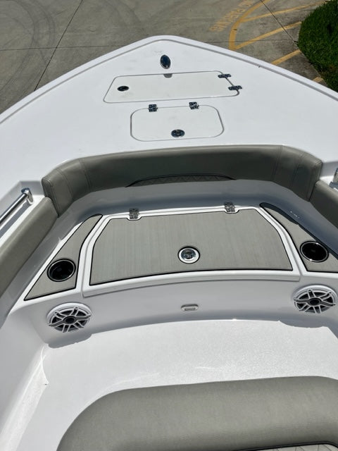 2025 Sportsman 247OE Masters Bay Boat