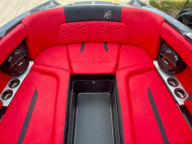 2021 MasterCraft X24