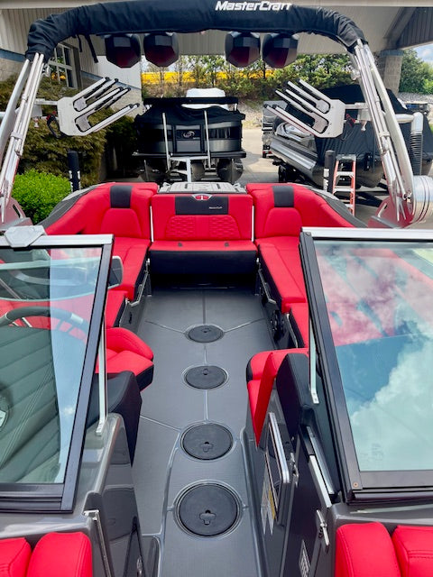 2021 MasterCraft X24