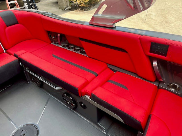 2021 MasterCraft X24