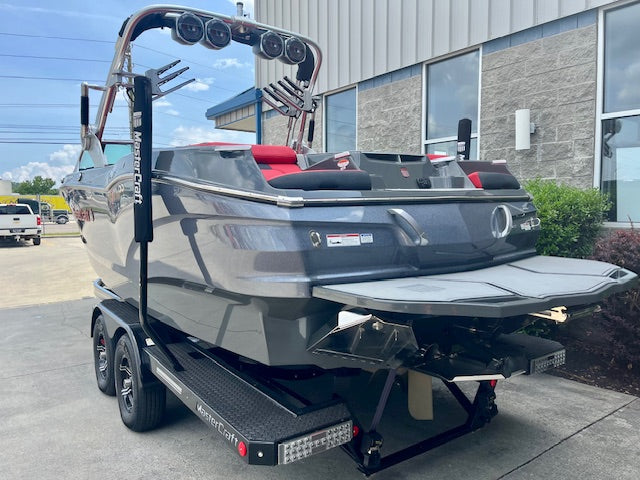 2021 MasterCraft X24