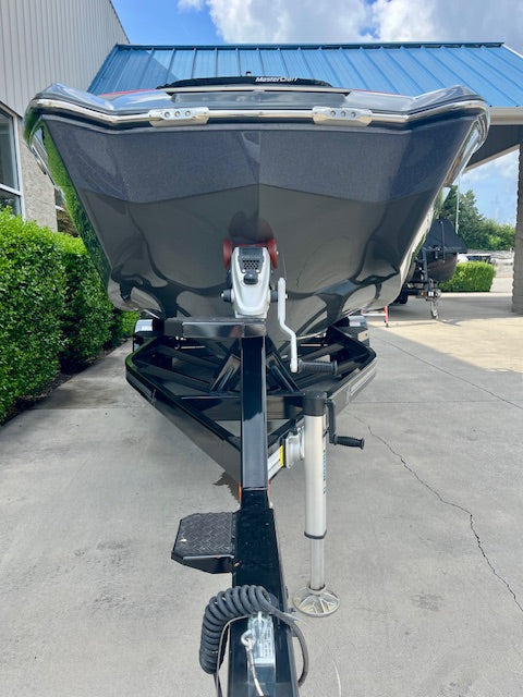 2021 MasterCraft X24
