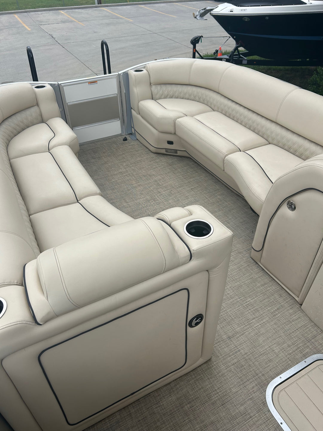 2019 Barletta L25U Tritoon w/ 250hp Mercury