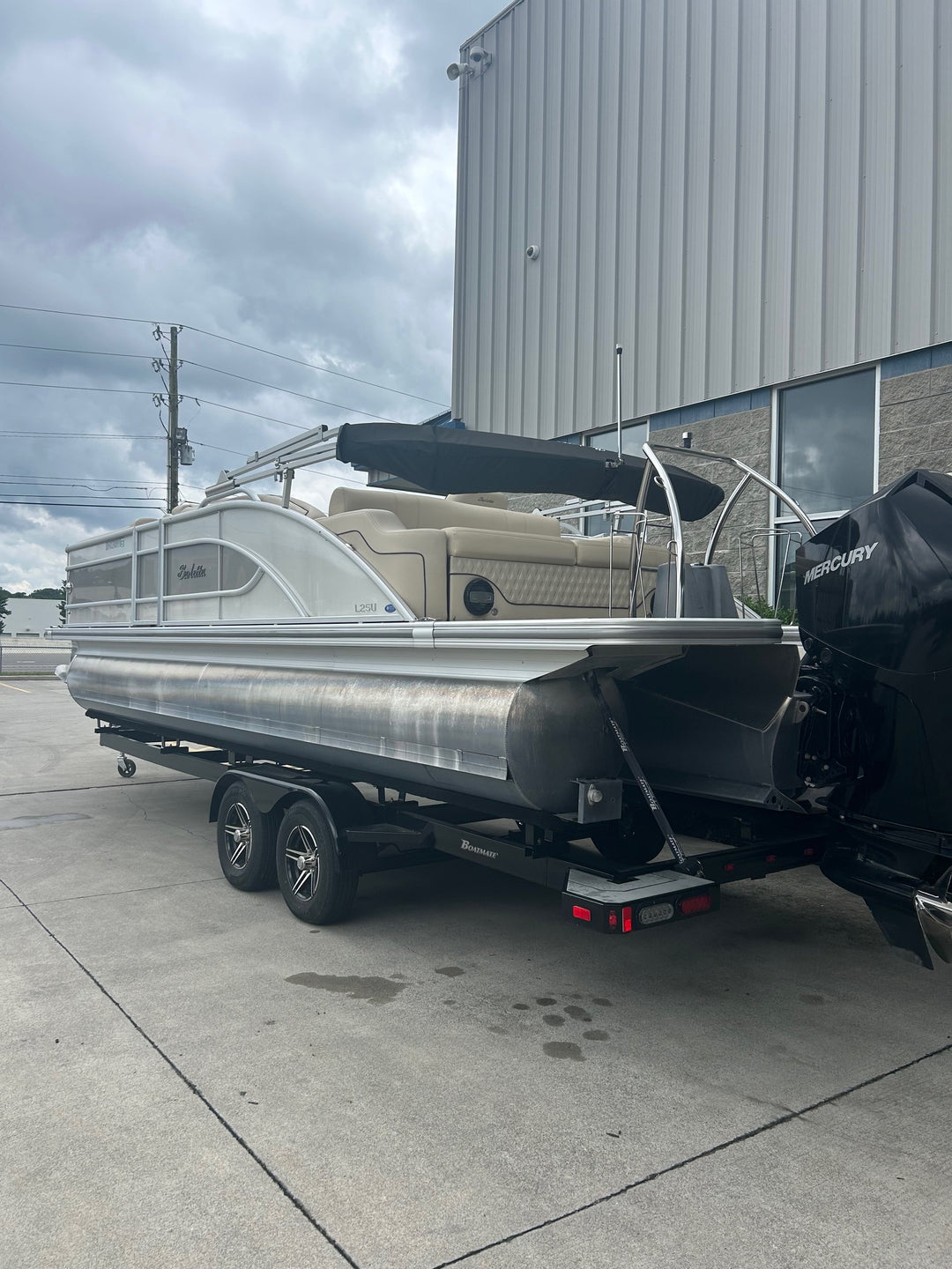 2019 Barletta L25U Tritoon w/ 250hp Mercury